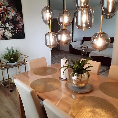 Moderne 3Zimmer Wohnung, In Koenigsbrunn Bei Augsburg Luaran gambar
