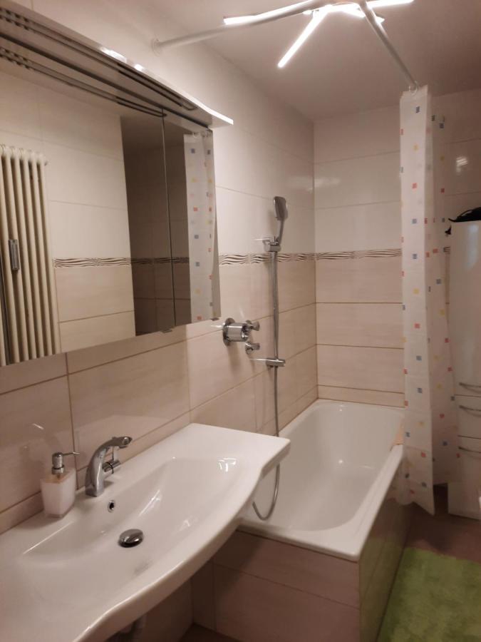 Moderne 3Zimmer Wohnung, In Koenigsbrunn Bei Augsburg Luaran gambar