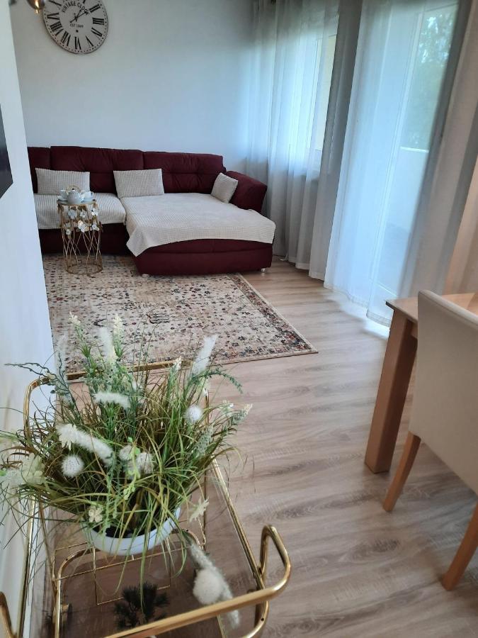 Moderne 3Zimmer Wohnung, In Koenigsbrunn Bei Augsburg Luaran gambar