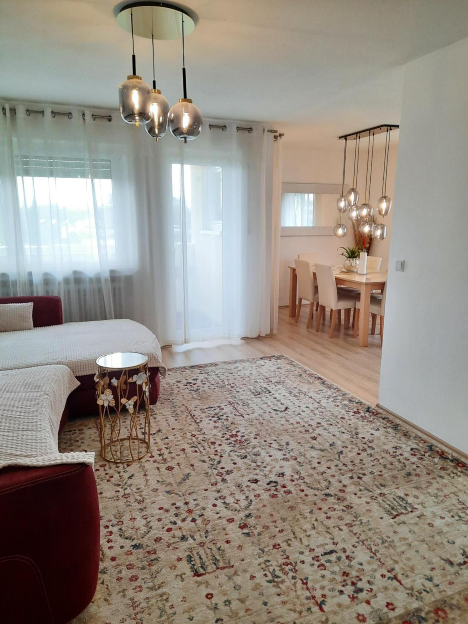 Moderne 3Zimmer Wohnung, In Koenigsbrunn Bei Augsburg Luaran gambar